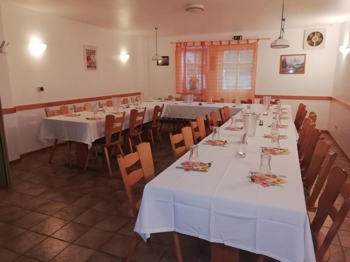 Wollroeder Krug Otel Guxhagen Dış mekan fotoğraf